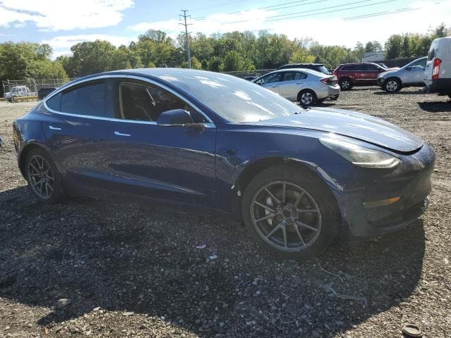 2018 TESLA MODEL 3 4