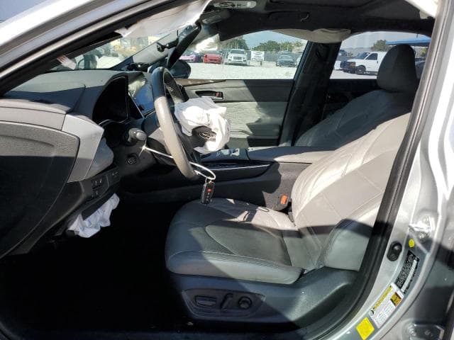 2021 TOYOTA AVALON LIMITED 7