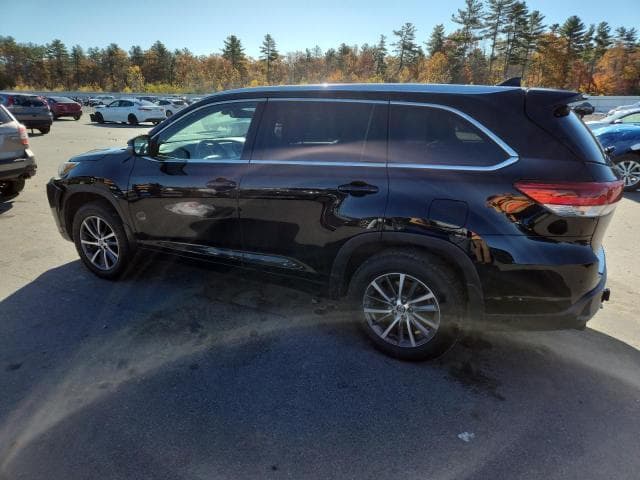 2018 TOYOTA HIGHLANDER SE 2