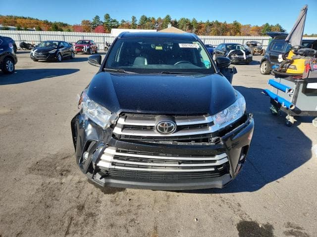 2018 TOYOTA HIGHLANDER SE 5