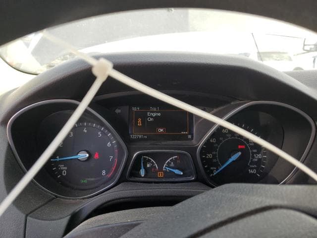 2017 FORD FOCUS SE 9
