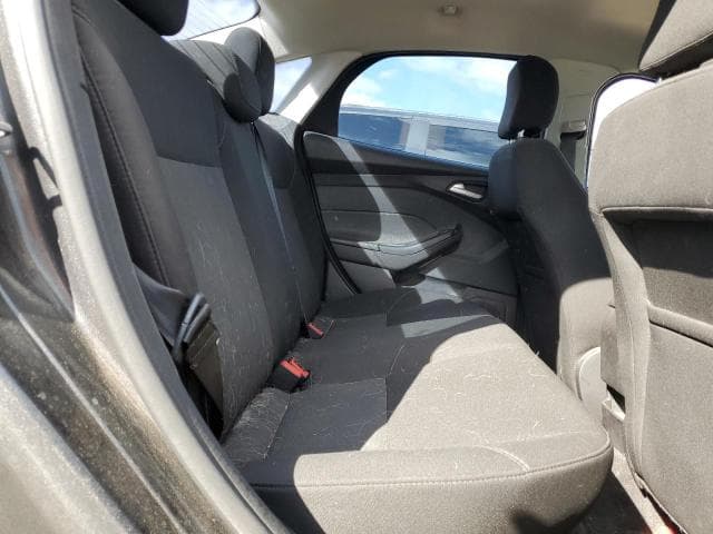 2017 FORD FOCUS SE 10