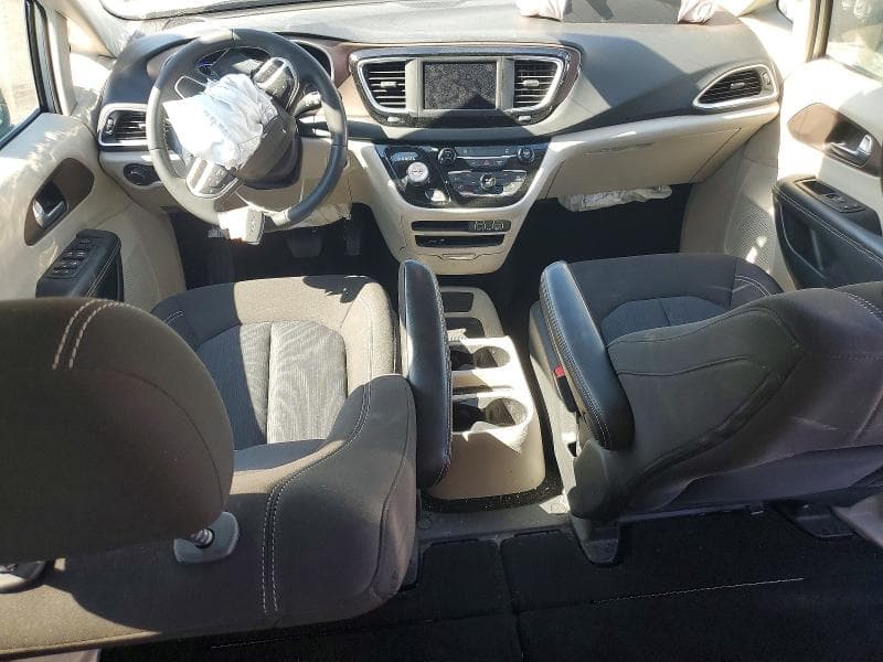 2023 CHRYSLER VOYAGER LX LX 9