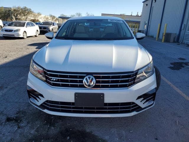 2017 VOLKSWAGEN PASSAT R-LINE R-LINE 5