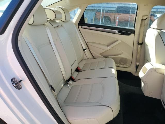 2017 VOLKSWAGEN PASSAT R-LINE R-LINE 10