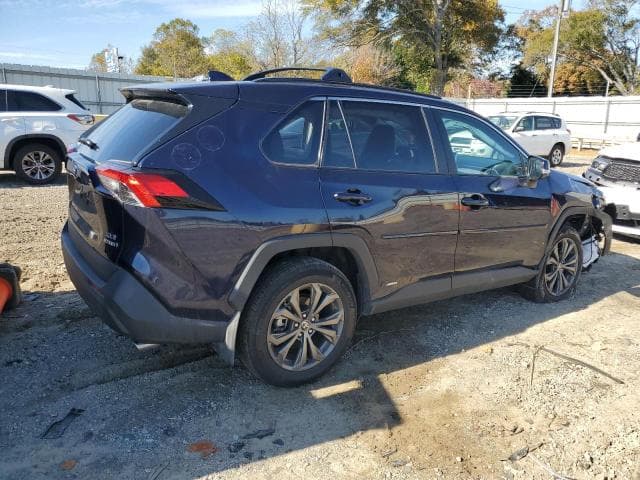 2024 TOYOTA RAV4 XLE PREMIUM 3