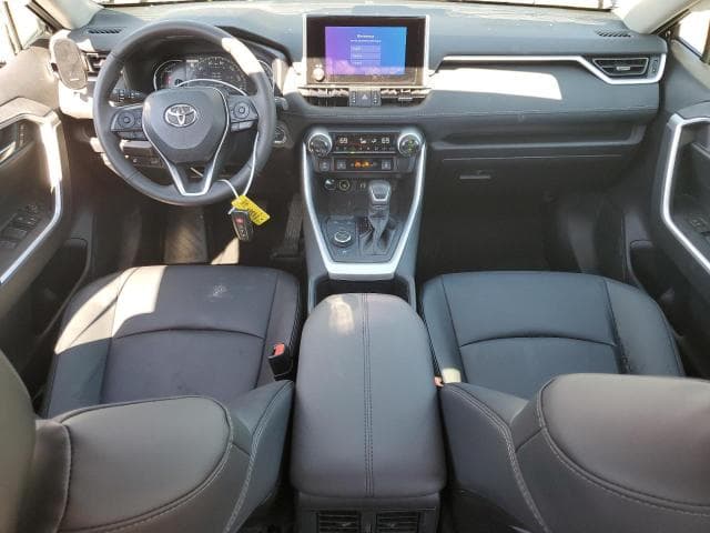 2024 TOYOTA RAV4 XLE PREMIUM 8