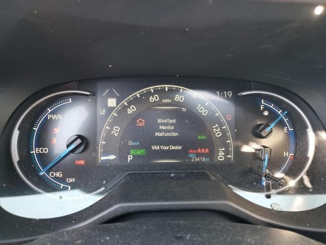 2024 TOYOTA RAV4 XLE PREMIUM 9
