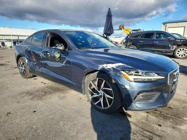 2019 VOLVO S60 T6 MOMENTUM T6 MOMENTUM 4