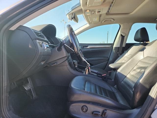 2017 VOLKSWAGEN PASSAT SEL PREMIUM 7