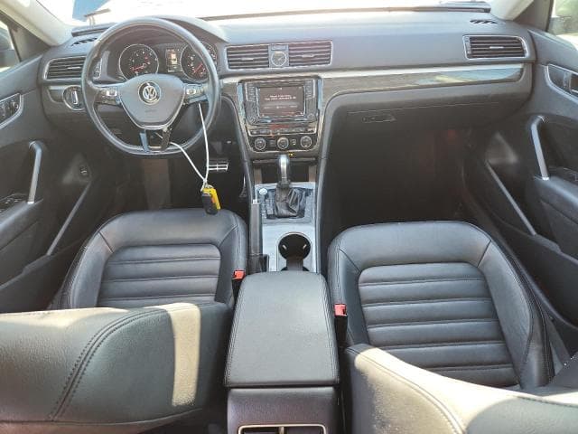 2017 VOLKSWAGEN PASSAT SEL PREMIUM 8