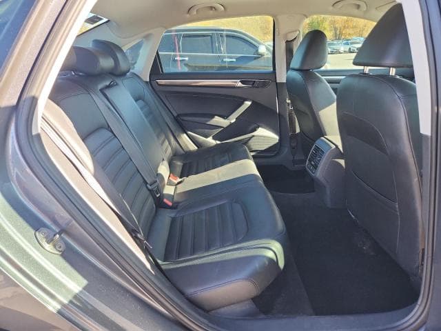 2017 VOLKSWAGEN PASSAT SEL PREMIUM 10