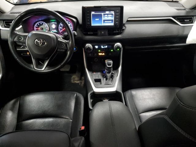 2019 TOYOTA RAV4 XLE PREMIUM 8