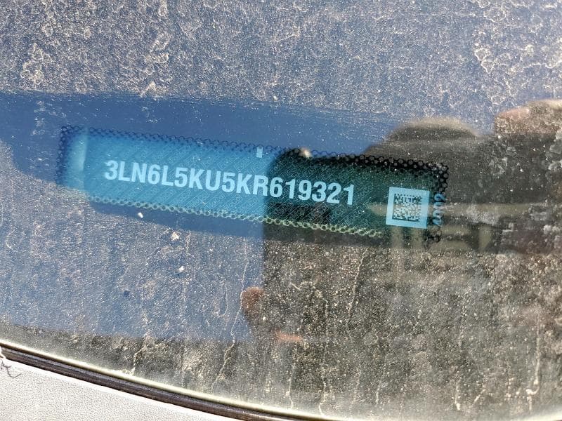 2019 LINCOLN MKZ 12