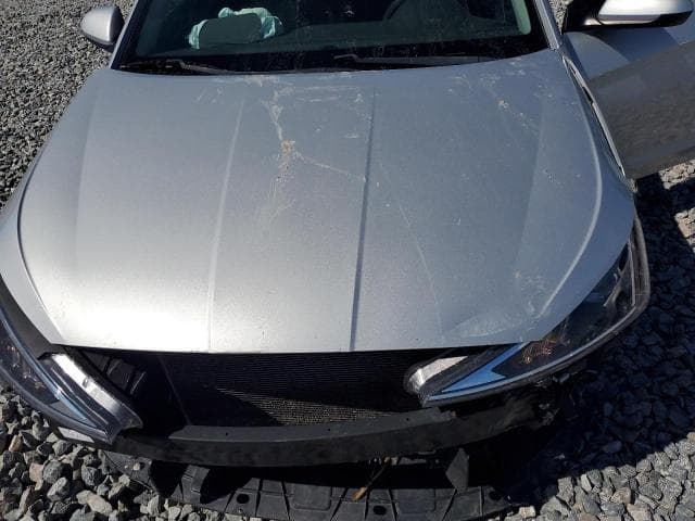 2019 HYUNDAI ELANTRA SE 11