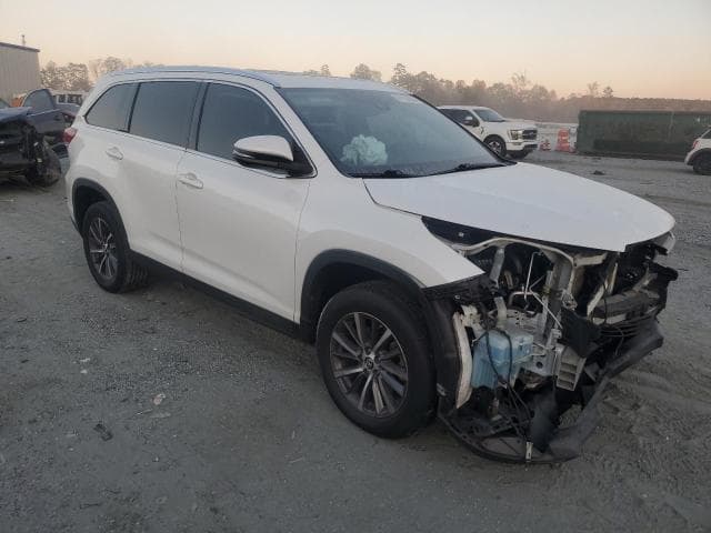 2019 TOYOTA HIGHLANDER SE SE 4