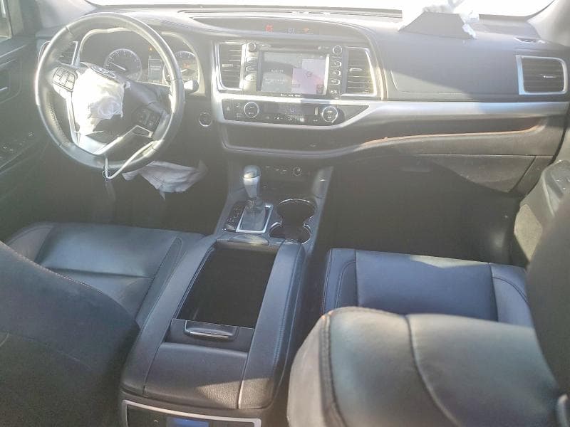 2019 TOYOTA HIGHLANDER SE SE 8