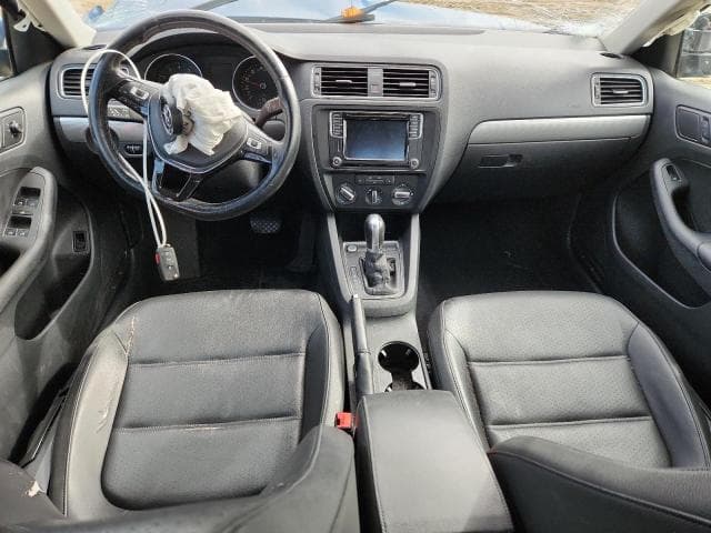2017 VOLKSWAGEN JETTA SE SE 8