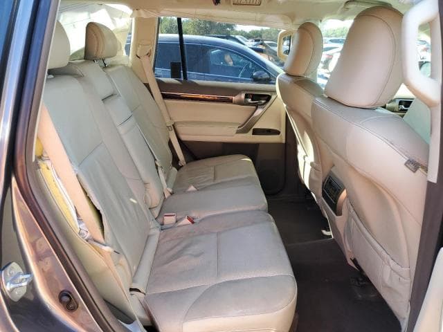 2017 LEXUS GX 460 11