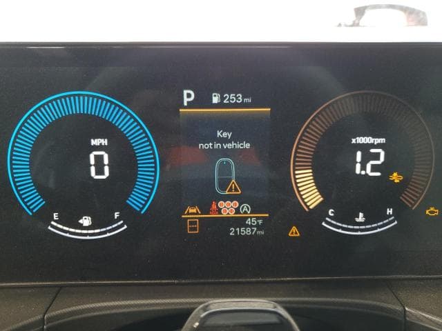 2025 HYUNDAI SANTA FE SEL 9
