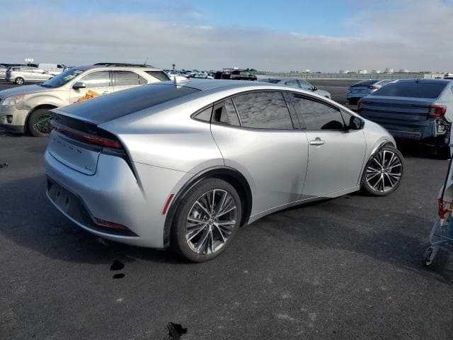 2024 TOYOTA PRIUS LE 3