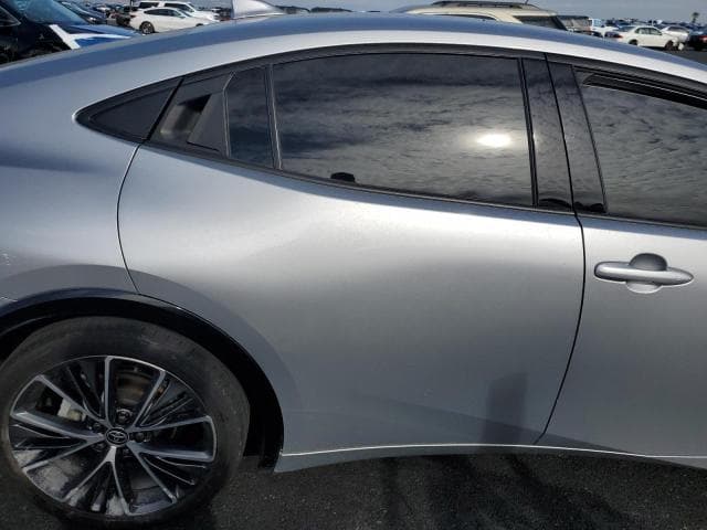 2024 TOYOTA PRIUS LE 10