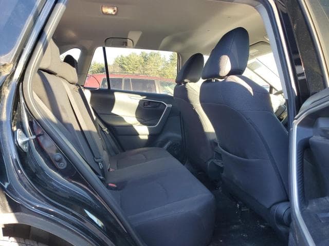 2020 TOYOTA RAV4 LE 11