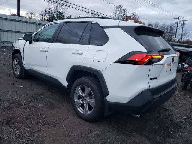 2023 TOYOTA RAV4 XLE 2