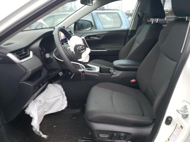 2023 TOYOTA RAV4 XLE 7