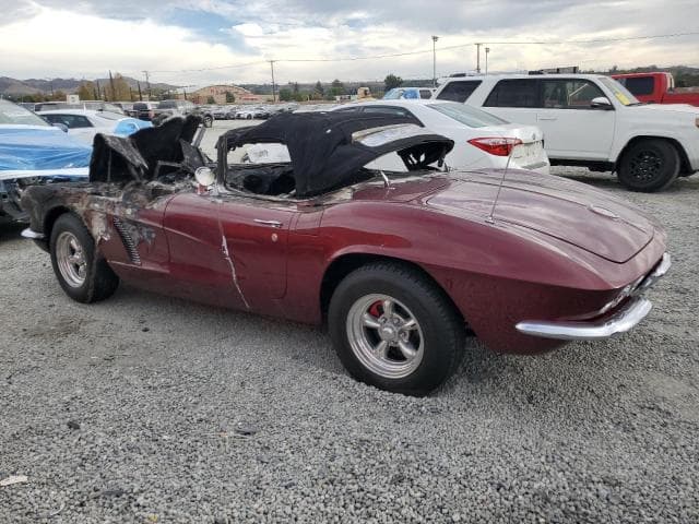 1962 CHEVROLET CORVETTE 2