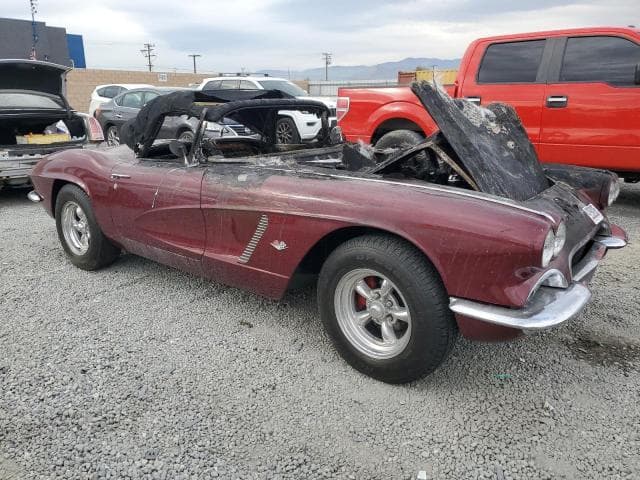 1962 CHEVROLET CORVETTE 4