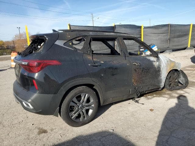 2021 KIA SELTOS S 3