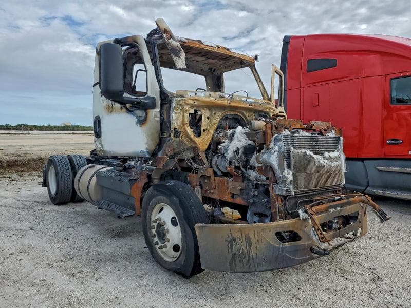 2019 INTERNATIONAL RH613 SEMI TRUCK