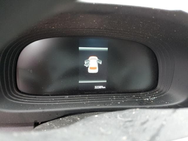 2025 HYUNDAI VENUE SE 9