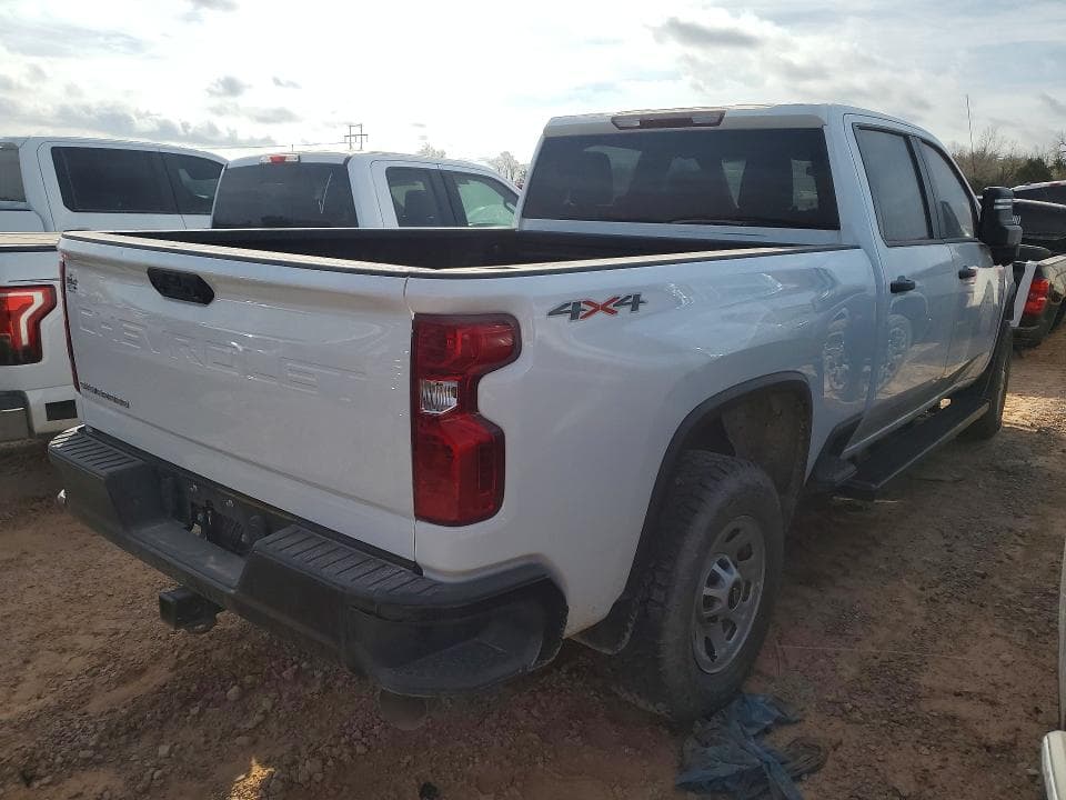 2024 CHEVROLET SILVERADO K2500 HEAVY DUTY 3