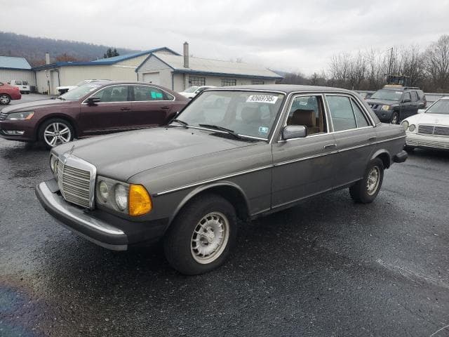 1983 MERCEDES-BENZ 300