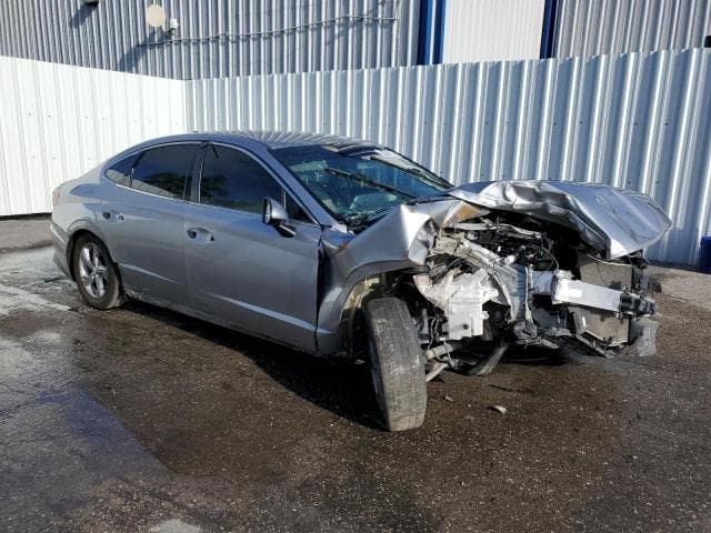 2021 HYUNDAI SONATA SE 4