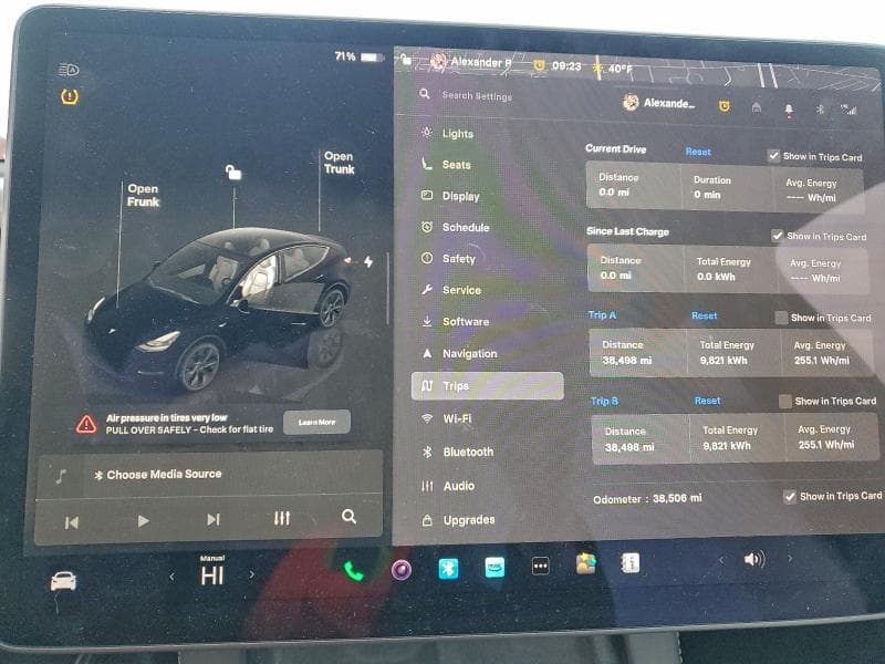 2024 TESLA MODEL Y 9