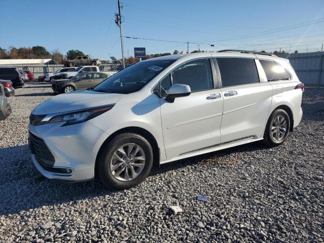 2022 TOYOTA SIENNA XLE XLE - 1