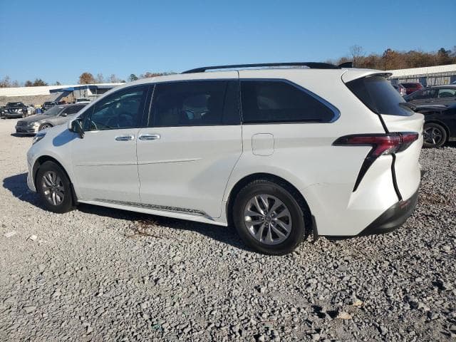 2022 TOYOTA SIENNA XLE XLE 2