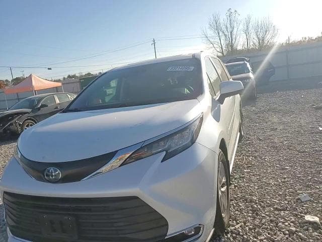 2022 TOYOTA SIENNA XLE XLE 14