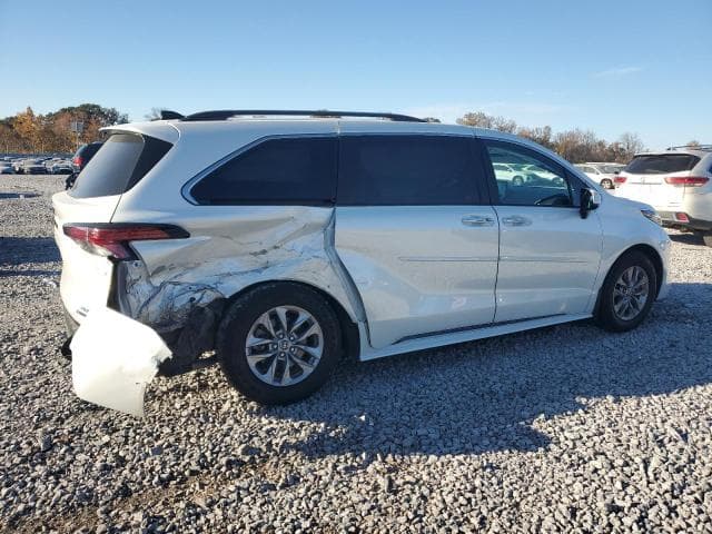 2022 TOYOTA SIENNA XLE XLE 3