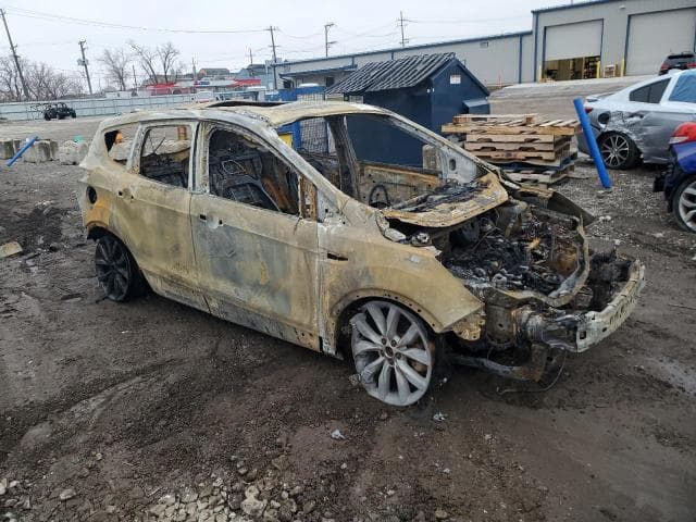 2017 FORD ESCAPE SE 4
