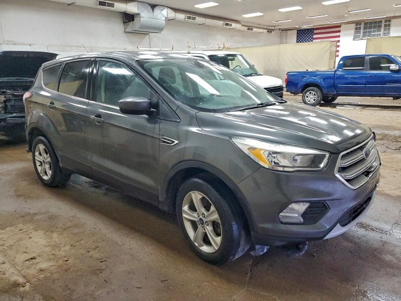 2017 FORD ESCAPE SE SE 4