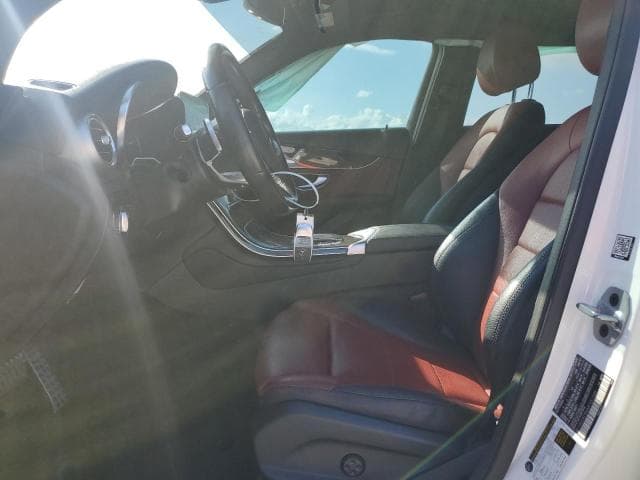 2021 MERCEDES-BENZ GLC 300 7