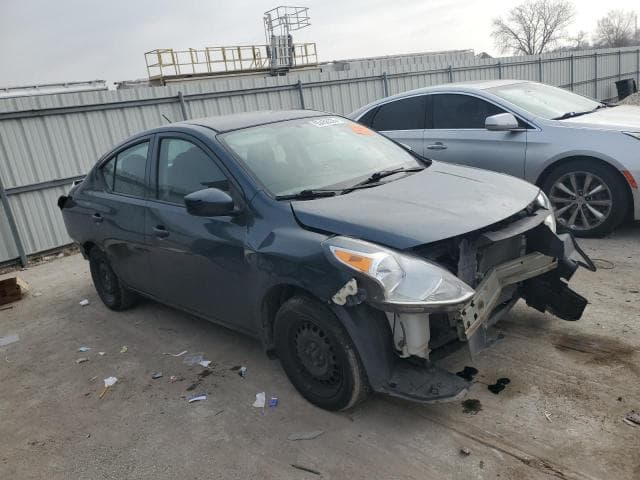 2016 NISSAN VERSA S 4