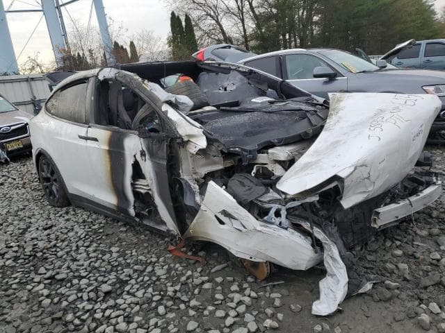 2023 TESLA MODEL X 4