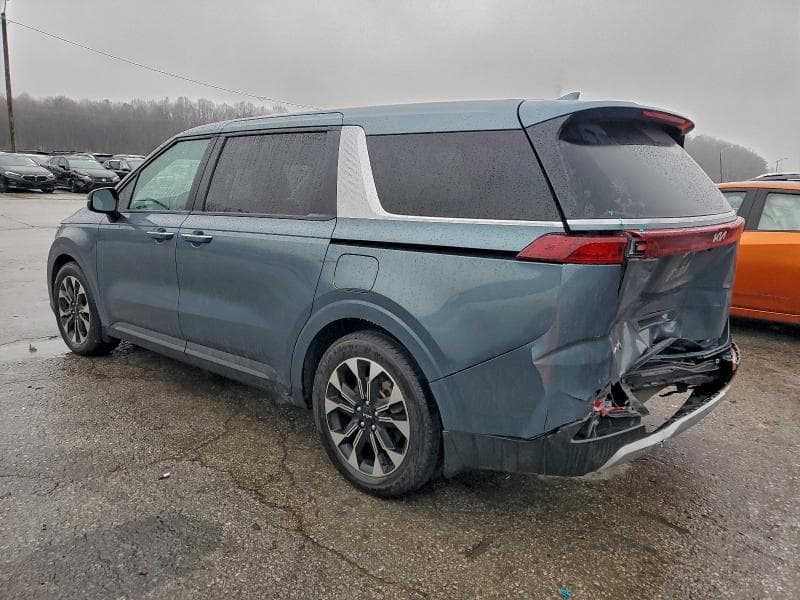 2024 KIA CARNIVAL EX 2