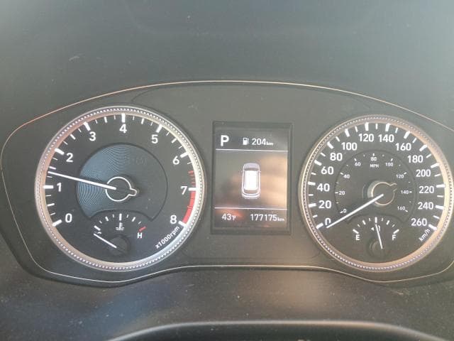 2019 HYUNDAI SANTA FE SE 9
