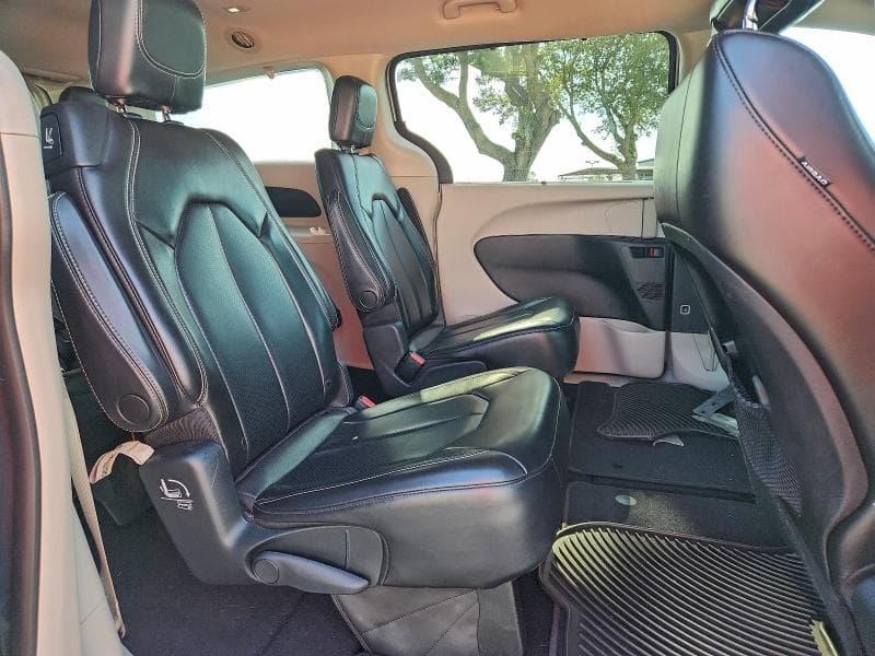 2020 CHRYSLER VOYAGER LXI 11